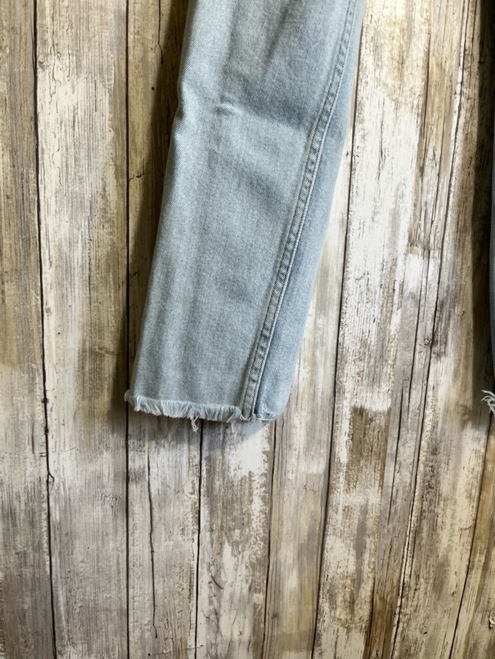 RE/DONE 80s Slim Straight Jeans Light Wash Distressed Knee Mid Rise Size 26 - Picture 6 of 9
